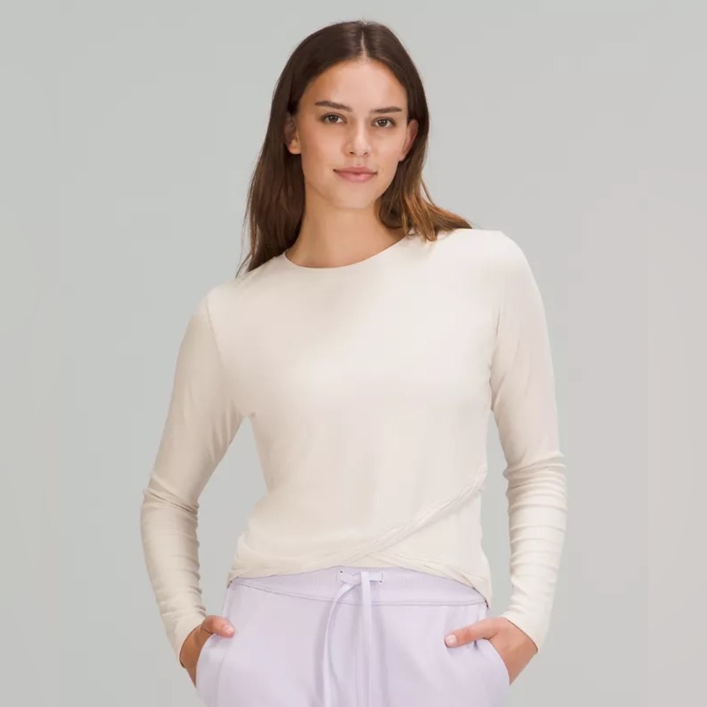 Lululemon Do the Twist Long Sleeve Size 6